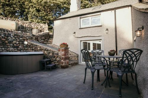 Sledbank Cottage in the Hill, Silecroft