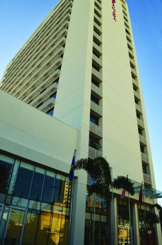 Ramada Hotel & Suites Campos Pelinca