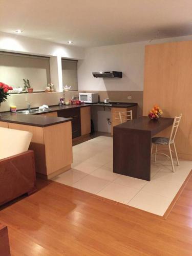 ห้องครัว, Urbanización El Condado. (Urbanizacion El Condado.) in เอลกอนดาโด