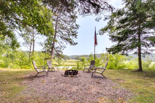 Merrifield Vacation Rental with Dock and River Access in Merrifield, USA