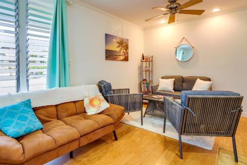 Surfer's Paradise: Waialua Condo Steps to Beach! in Mokuleia (HI)