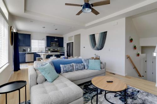 Pet-Friendly Aurora Getaway with Deck and Grill! in Aurora, USA