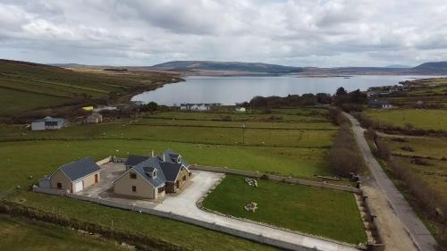 Beautiful Home on Lake Carrowmore