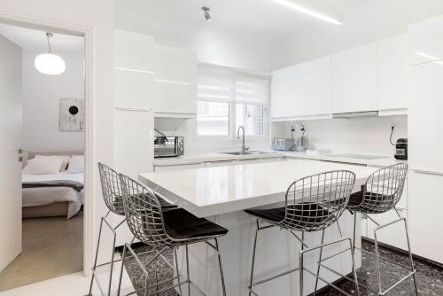 Bright and roomy apartment, in the heart of Athens, Athens (photo 6)