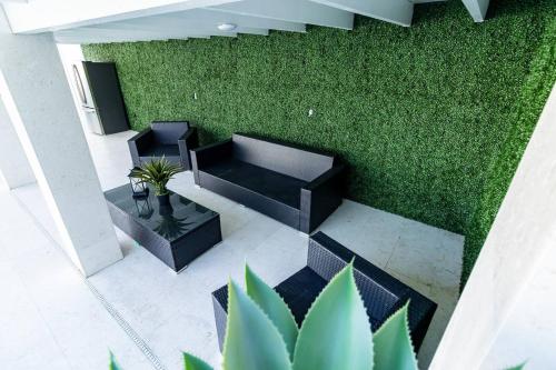 Facilities, Spacious Miami Home Heated Pool BBQ L35 in Westwood Lakes