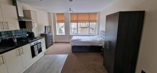 PENTHOUSE SELF CHECK in APARTMENT IN CENTRAL HALIFAX