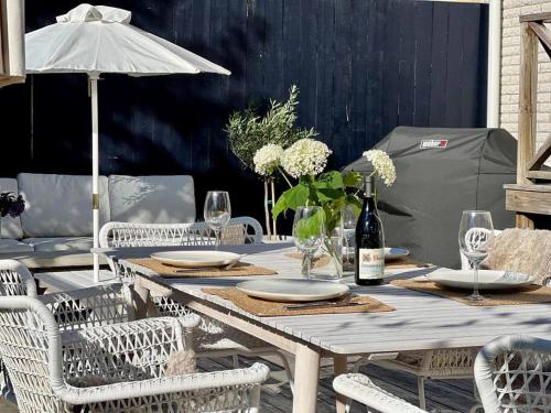 Central sommardröm Visby(AC,Jacuzzi, Bastu,Elbil) (Central sommardrom Visby(AC,Jacuzzi, Bastu,Elbil)) in 비스비