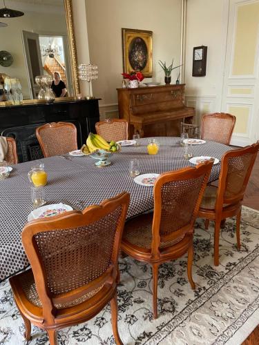 設施, Chambre au Château de St-Pierre-Brouck (Chambre au Chateau de St-Pierre-Brouck) in 聖皮埃爾布魯克