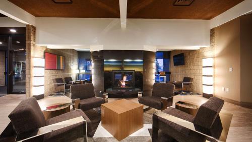Best Western Plus University Inn - image 12