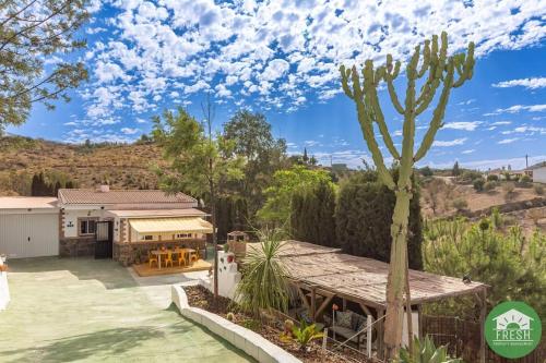 Private family cottage with pool