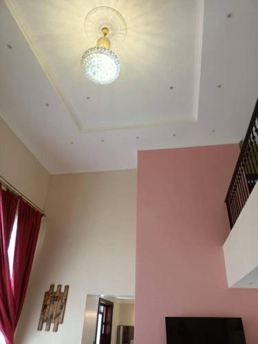 Exquisite 4 bedroom mansionette with a beautiful view-pink house