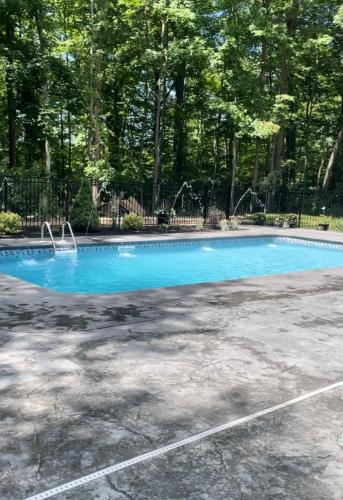 Custom Home & Located 20min to Downtown Saratoga Springs - Belmont Stakes in Schenectady, USA