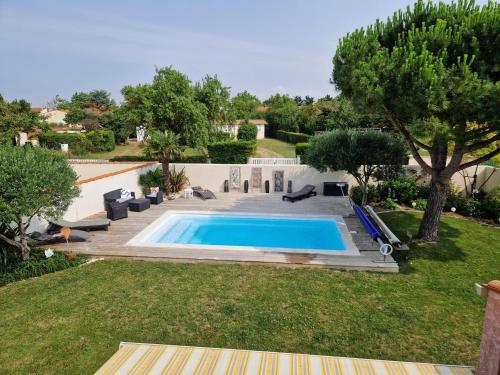 Villa avec Piscine à 15 min de La Rochelle, Proche Plages et Commerces - FR-1-706-13 gîte à louer Angoulins