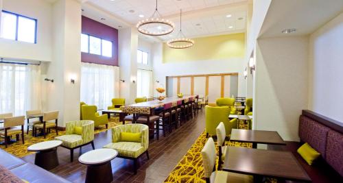 Hampton Inn & Suites Walla Walla - image 11