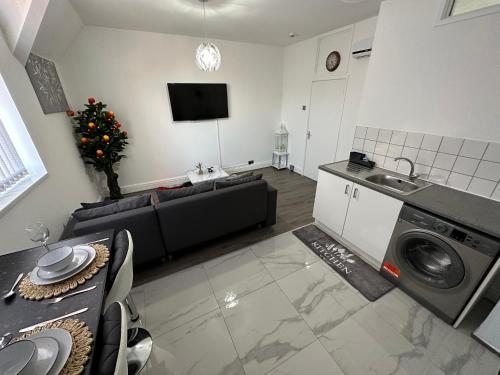 2 bedroom flat close to Manchester City, Manchester City stadium and Coop Arena, Sheffield