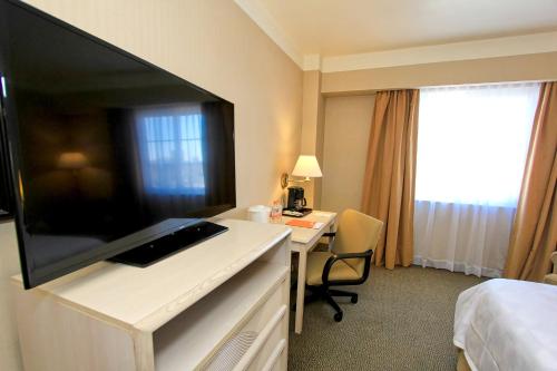 490624450 Holiday Inn Leon-Convention Center by IHG