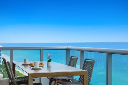 Dharma Home Suites Miami Beach at Monte Carlo
