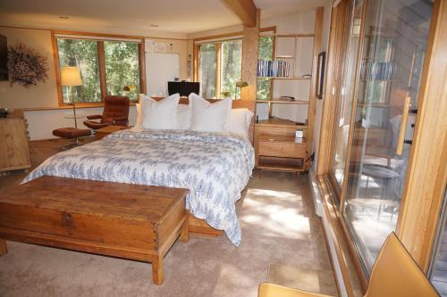 735 Bleeker St E #735 (203105-7931) Townhouse - image 5