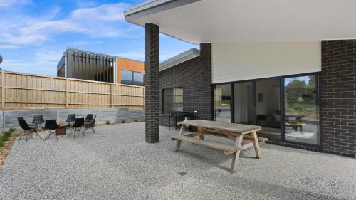 ทัศนียภาพภายนอกโรงแรม, Sams House in เมตุง