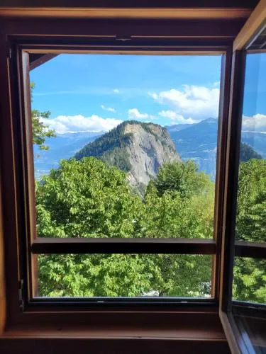 Charmant chalet familial ancien in Ovronnaz, Schweiz