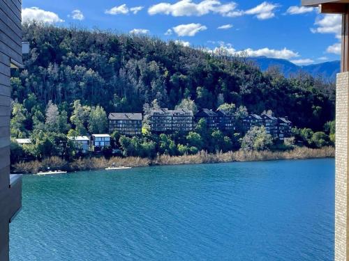 Parque Pinares Vista Lago Pucón