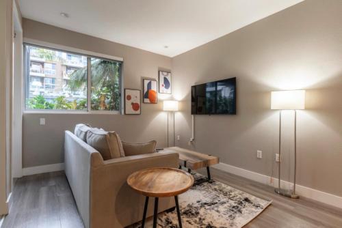 Brand New WeHo Luxury Apartment d in Los Angeles, USA