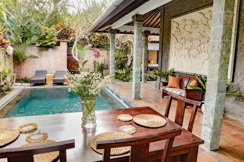 Cultural Gem: 2bd Private Villa