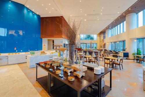 Holiday Inn Haikou West Coast, an IHG Hotel photo 4