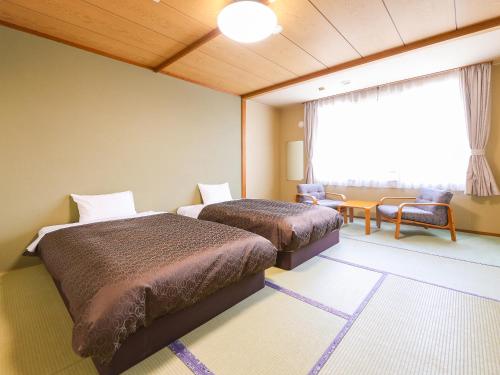 Twin Room with Tatami - Non-Smoking