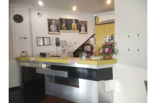 Lobby, Capital O 90843 Suria Lahat Hotel in Lahat