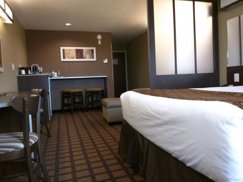 Microtel Inn & Suites by Wyndham Minot