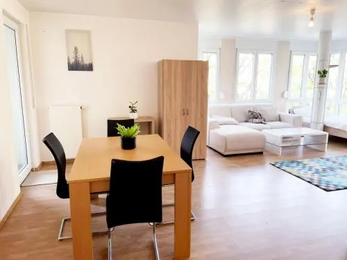 Cozy Apartment in Offenbach with balcony in Offenbach, Deutschland