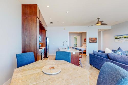 Diamond Beach Resort Sunshine Sea Breezes in Galveston, USA