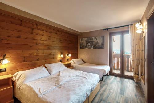 B&B La Montanara Room Type - Triple Room with Mountain View B&B La Montanara Room Type - Triple Room with Mountain View