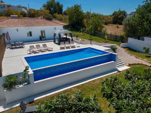 Casa Emella Luxury Villa Albufeira in Paderne