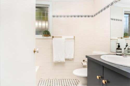 Chippendale l The Myrtle House l 3 Bedrooms - image 9