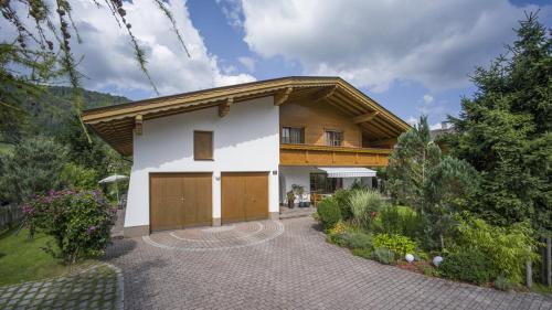  Haus Kurz - Kurz Nadine, Pension in Walchsee