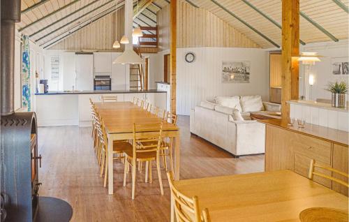  Nice Home In Harboøre With Indoor Swimming Pool in Harboør