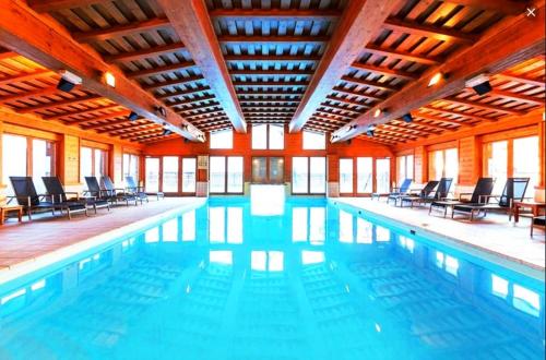 ALPS les ARCS 1950 Prince des Cimes, ski-in out,swimming pool, sauna, shoes dryer