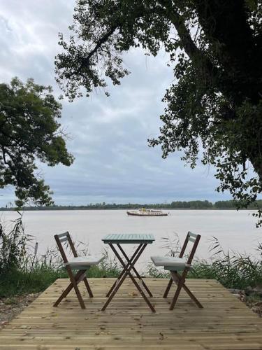 Studio au bord de l'eau - Location saisonnière - Saint-Seurin-de-Bourg