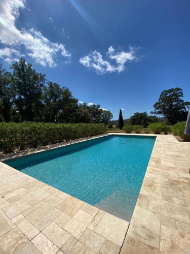 Villa provençale familiale avec piscine