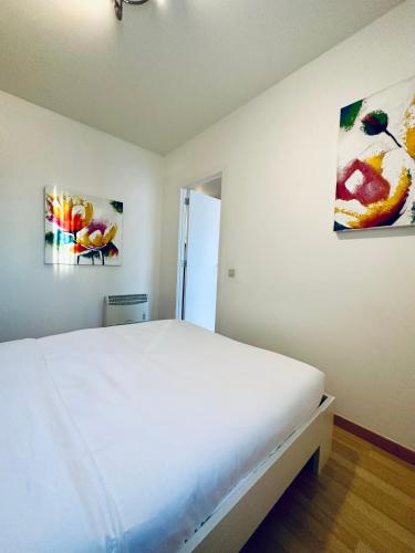 Urbanstay Suites Apartment In Charming Sablon, Брюссель (фото 8)