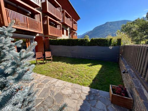 B49 - Bajo con Jardín Peguera - Villmor, Benasque