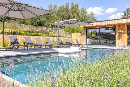 Villa Wood - Gîte de prestige en Ardennes - 10 personnes - Sauna, jacuzzi, piscine et billard