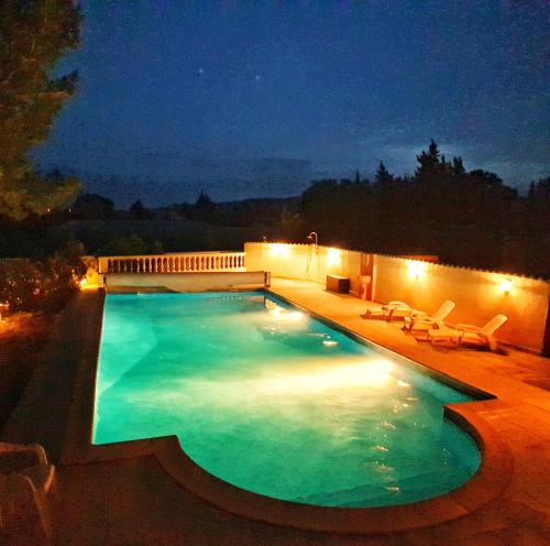 Les Garrigues de l'Oluké - Spa privatif, Piscine, Tennis - Piolenc