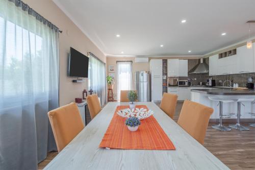  Casa Dolce con jacuzzi e piscina in Brucoli