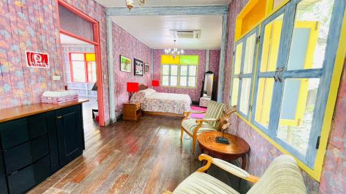 room detail thumbnail 0