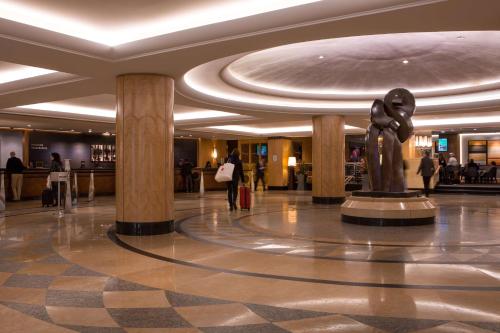 Lobby, New York Hilton Midtown Hotel in Midtown West
