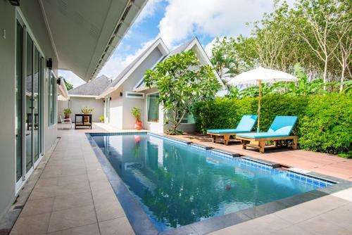 Colorful Pool Villa