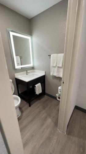 Deluxe Quadruple Room - Non-Smoking image 5